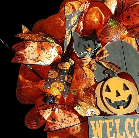 BLACK CAT 🐈 HALLOWEEN 🎃 DECO MESH WREATH - Picture 4 of 4
